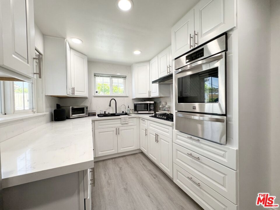 3223 Perlita Ave, Atwater, CA 90039