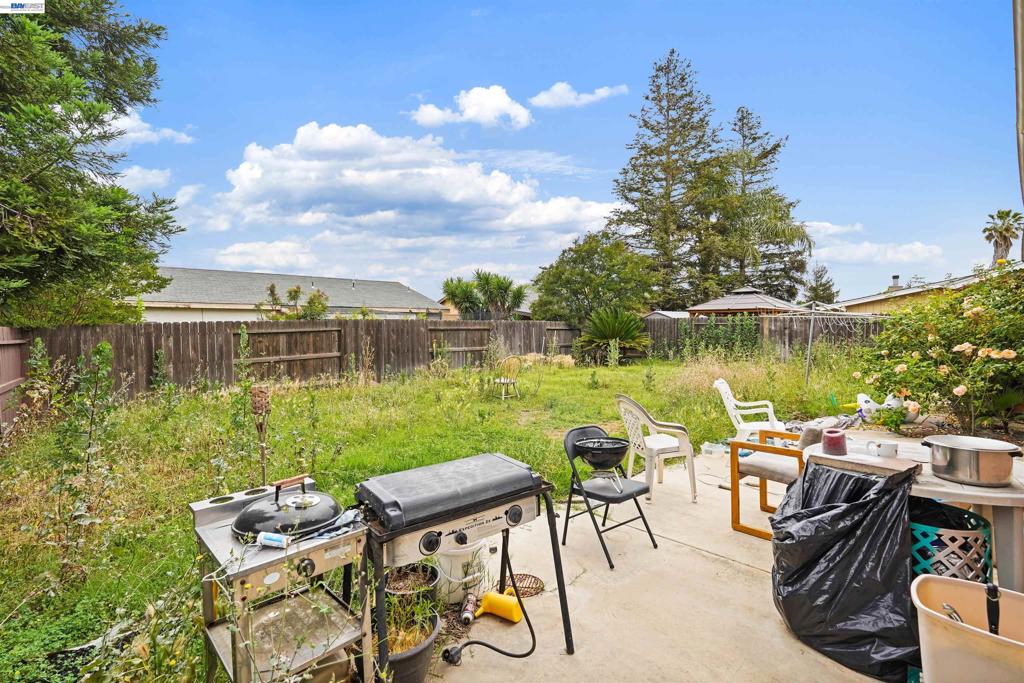 2113 Gleneagle St, Atwater, CA 95301