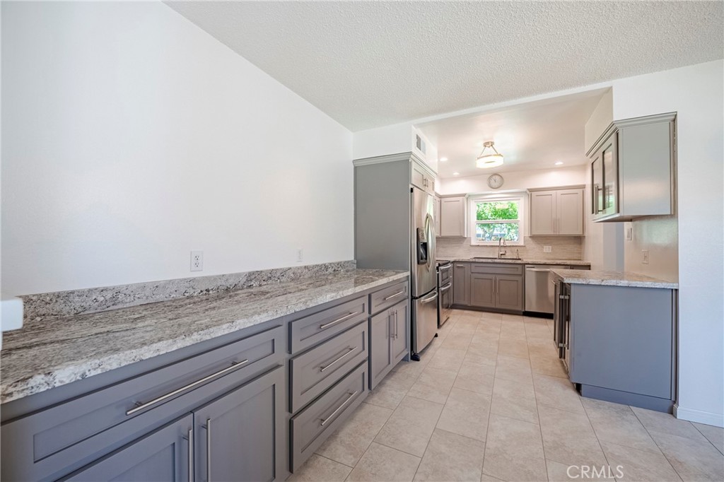 2601 Hoover Ct, Merced, CA 95340