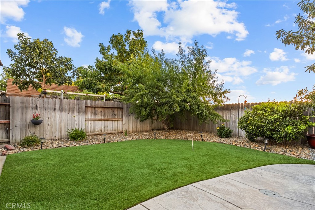 2037 Woodside Ct, Atwater, CA 95301