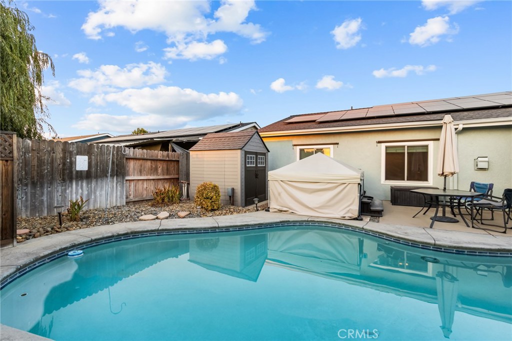 2037 Woodside Ct, Atwater, CA 95301