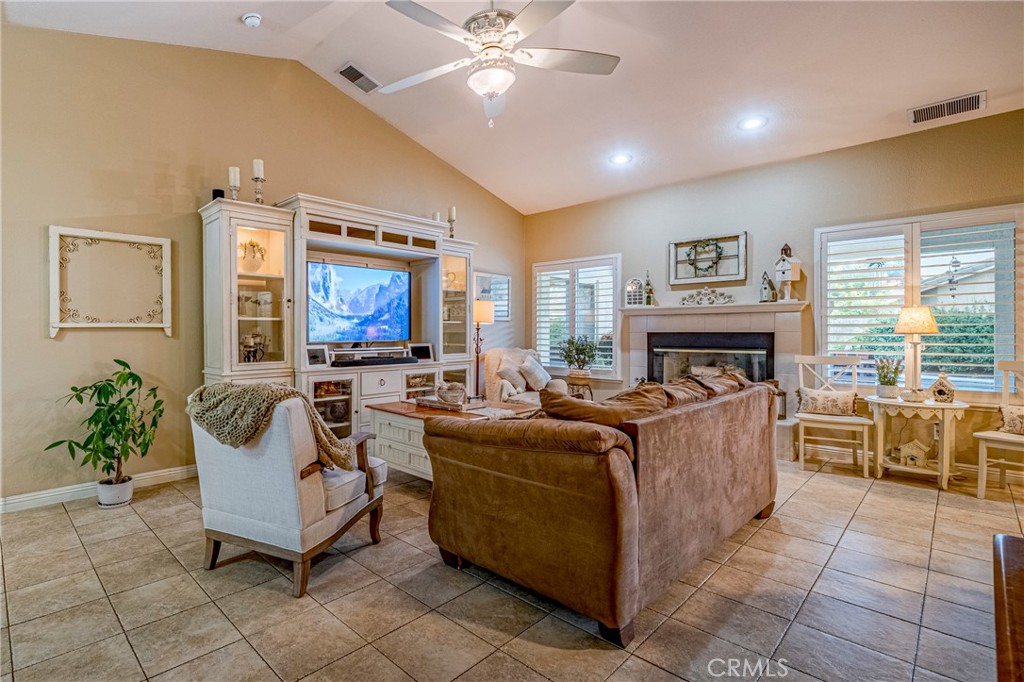 726 Nighthawk, Merced, CA 95340