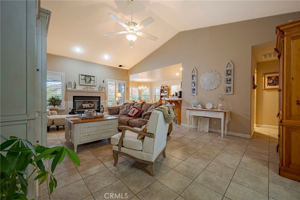 726 Nighthawk, Merced, CA 95340