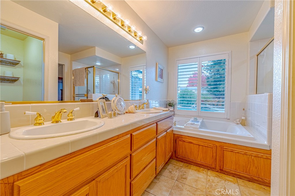 726 Nighthawk, Merced, CA 95340