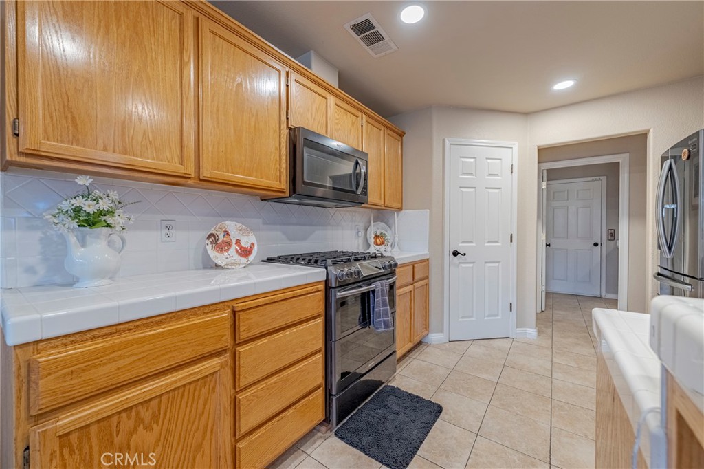 726 Nighthawk, Merced, CA 95340