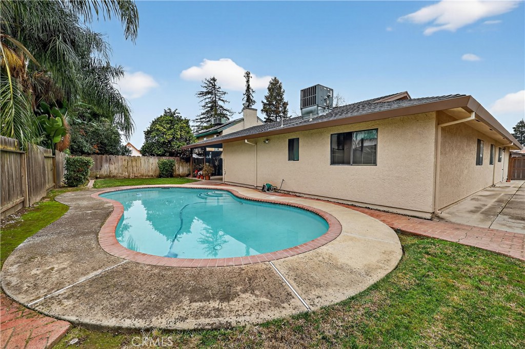 2480 Palora, Atwater, CA 95301