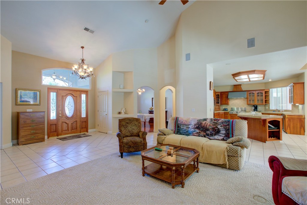 5261 Lucille Ln, Atwater, CA 95301