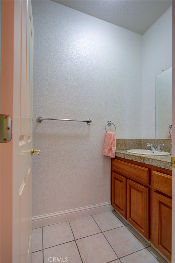 5261 Lucille Ln, Atwater, CA 95301