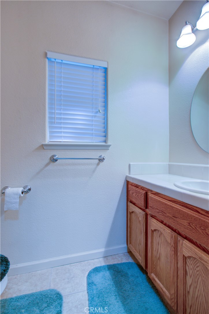 5261 Lucille Ln, Atwater, CA 95301