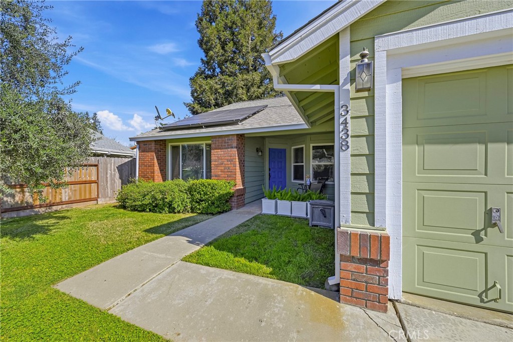 3438 Tres Logos Dr, Merced, CA 95348