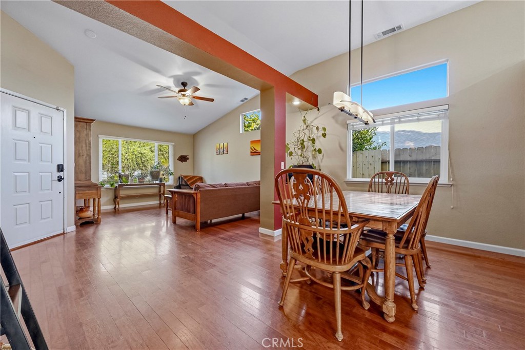 3438 Tres Logos Dr, Merced, CA 95348