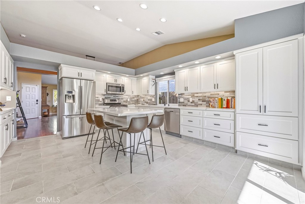 3438 Tres Logos Dr, Merced, CA 95348