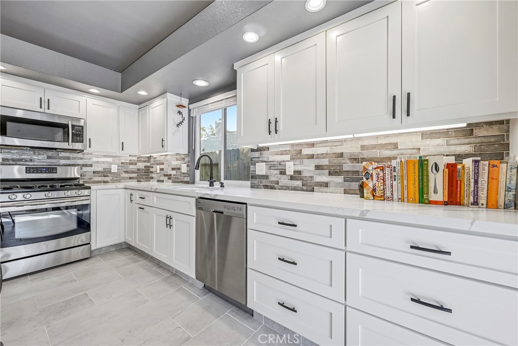 3438 Tres Logos Dr, Merced, CA 95348