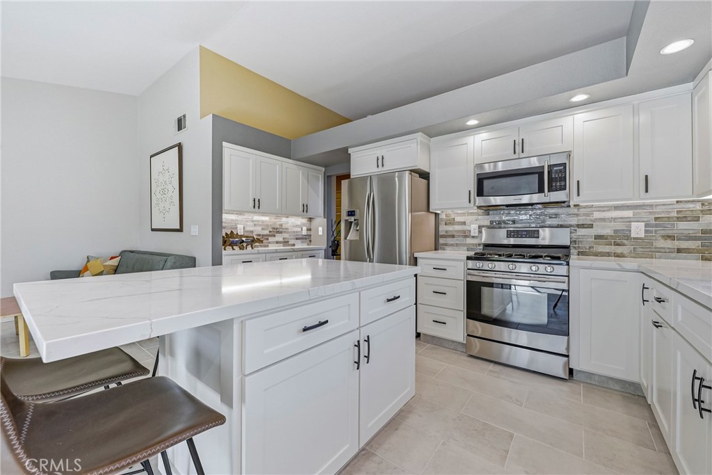 3438 Tres Logos Dr, Merced, CA 95348