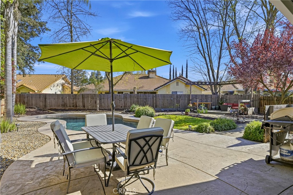 3438 Tres Logos Dr, Merced, CA 95348