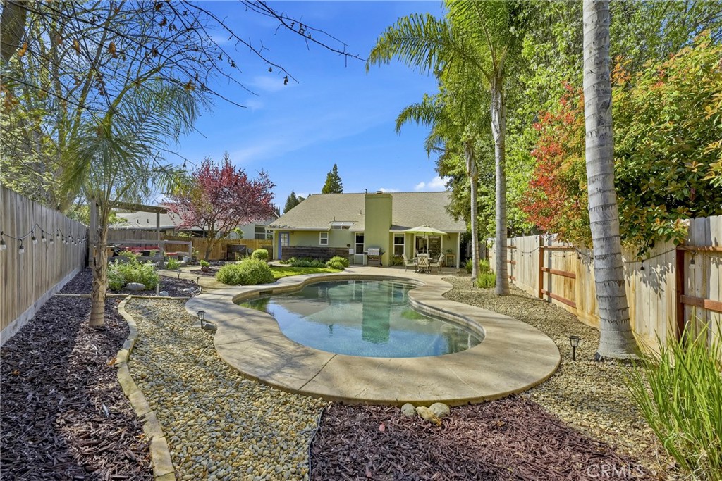 3438 Tres Logos Dr, Merced, CA 95348