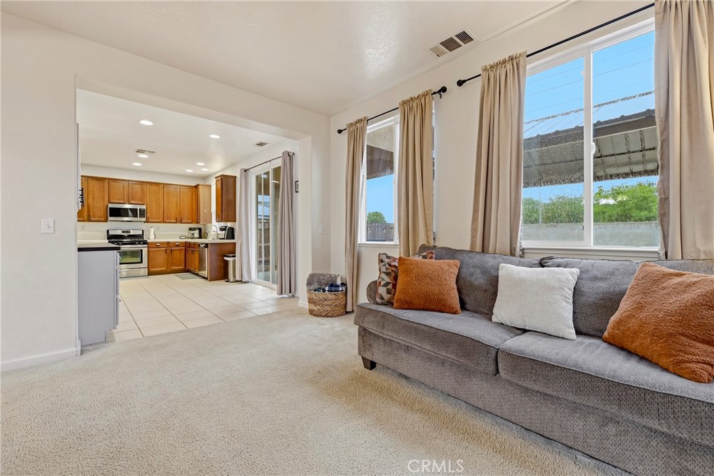 4324 Strathmore Pl, Merced, CA 95348