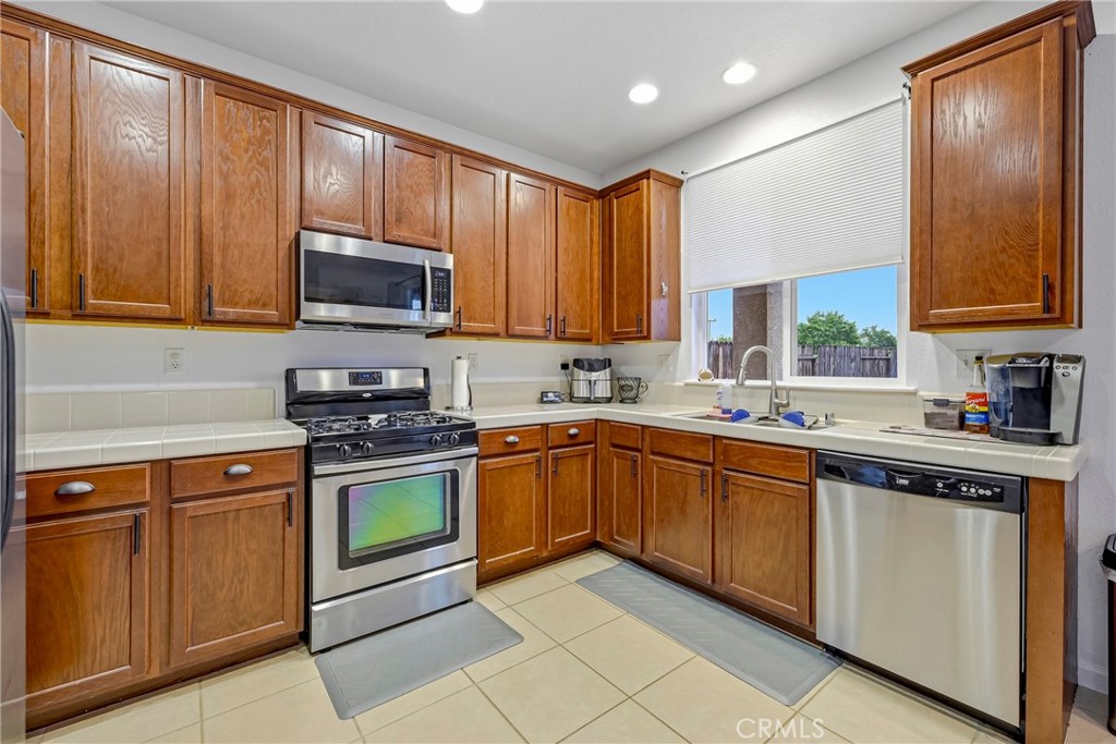 4324 Strathmore Pl, Merced, CA 95348