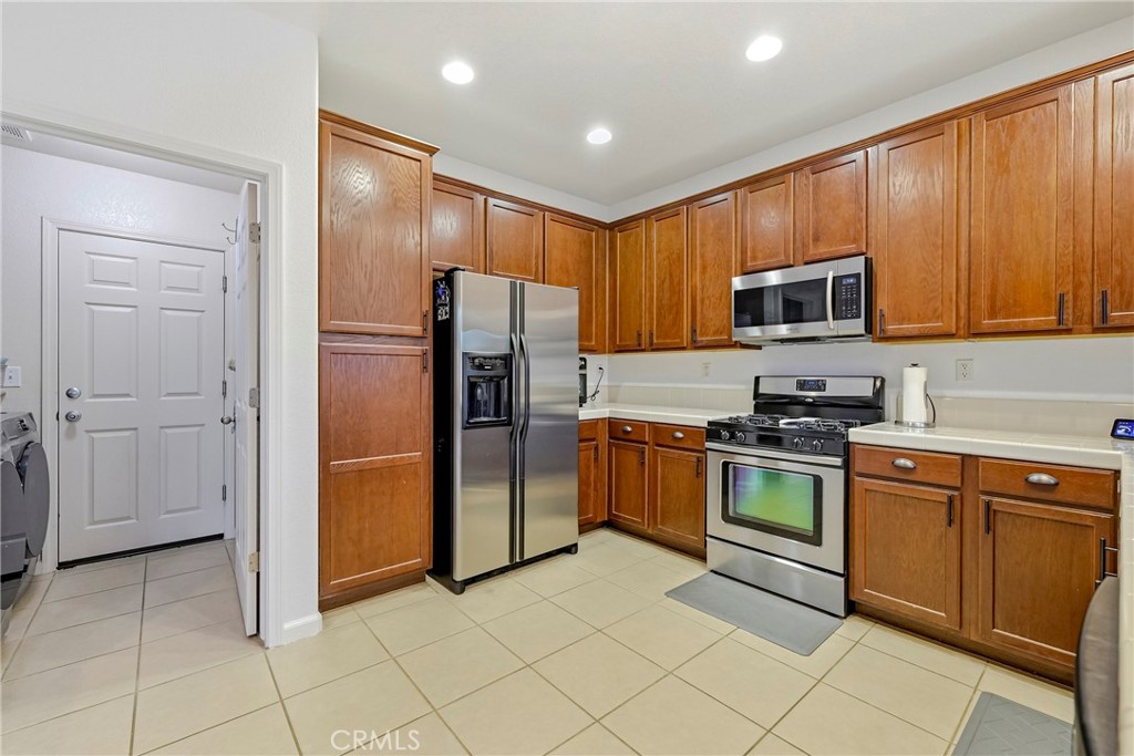 4324 Strathmore Pl, Merced, CA 95348