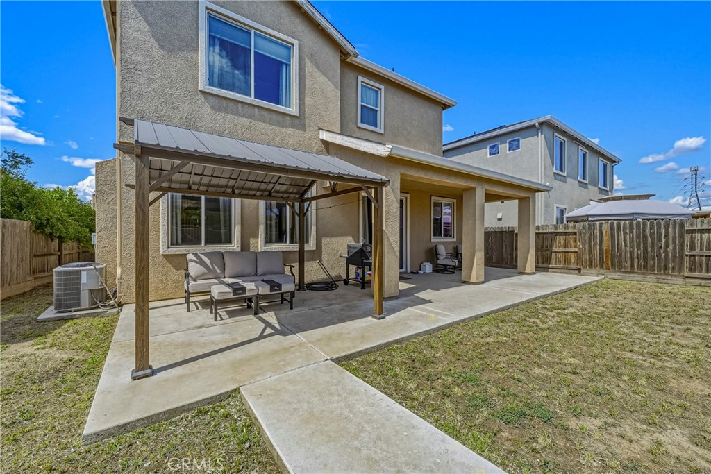 4324 Strathmore Pl, Merced, CA 95348