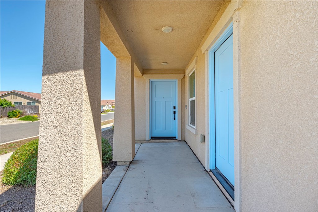 697 Heitz Ct, Merced, CA 95348