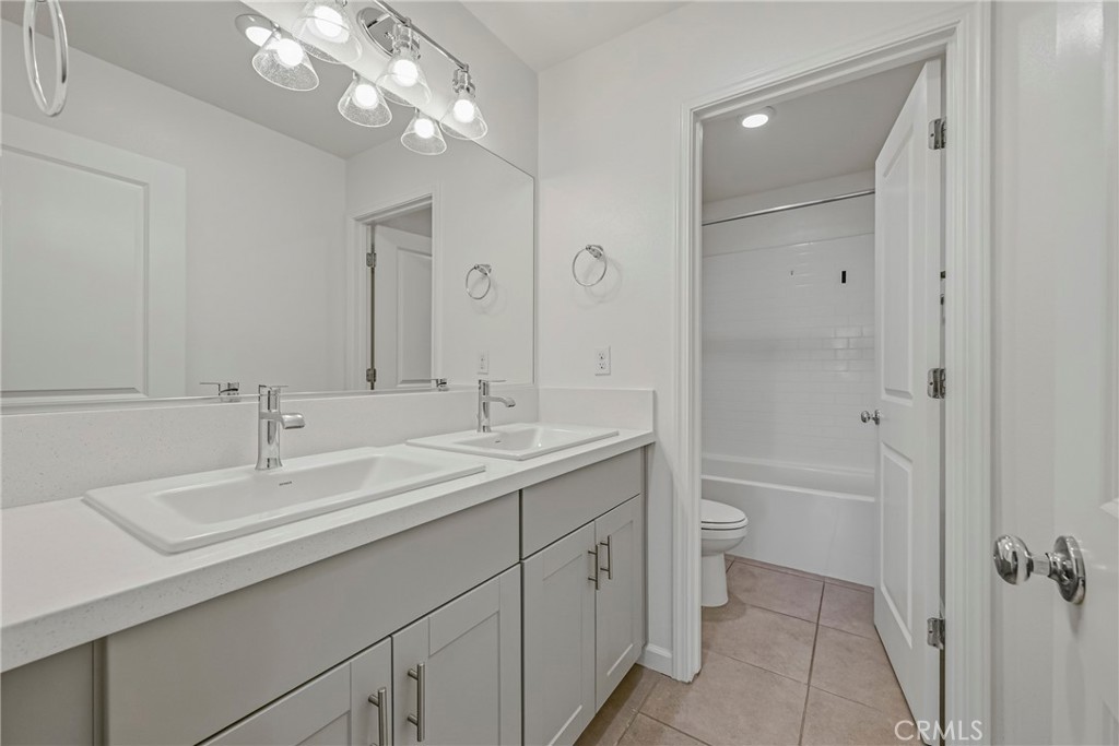 697 Heitz Ct, Merced, CA 95348