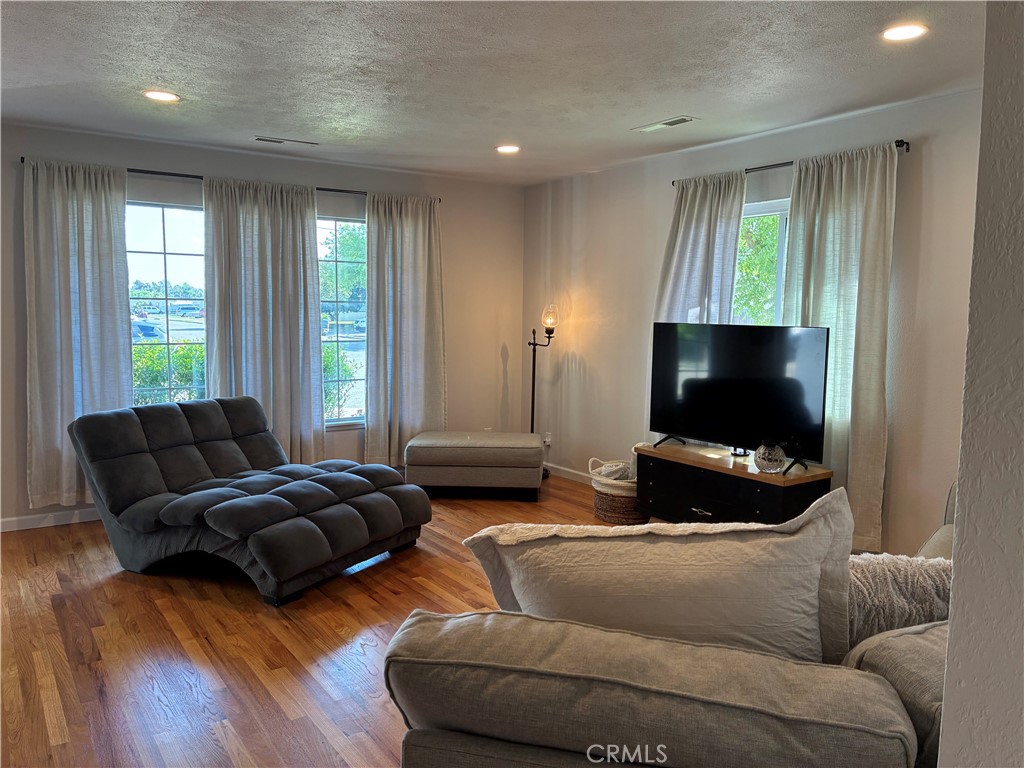 135 Osborn Ter, Atwater, CA 95301