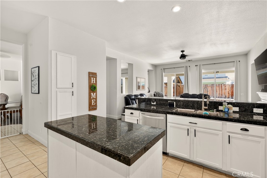 860 Sandstone Way, Atwater, CA 95301