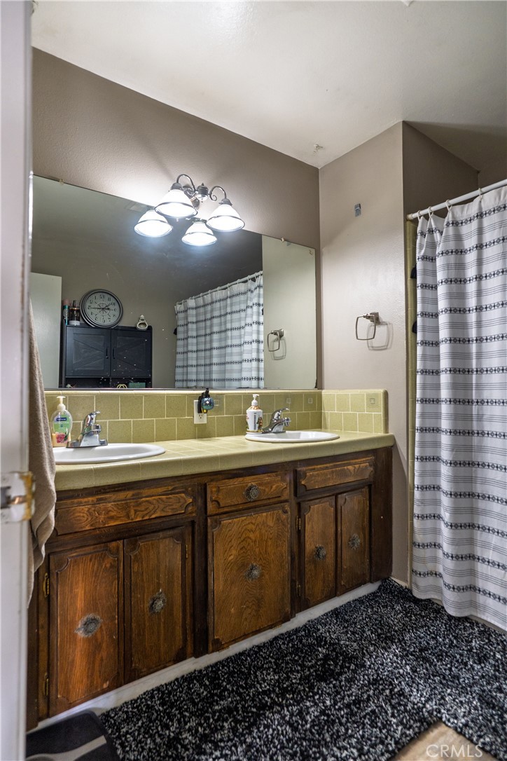 2869 Hillcrest St, Atwater, CA 95301