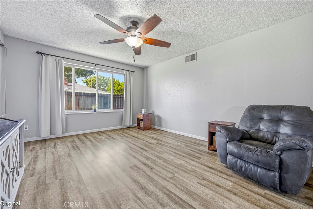 210 Tammy Dr, Atwater, CA 95301