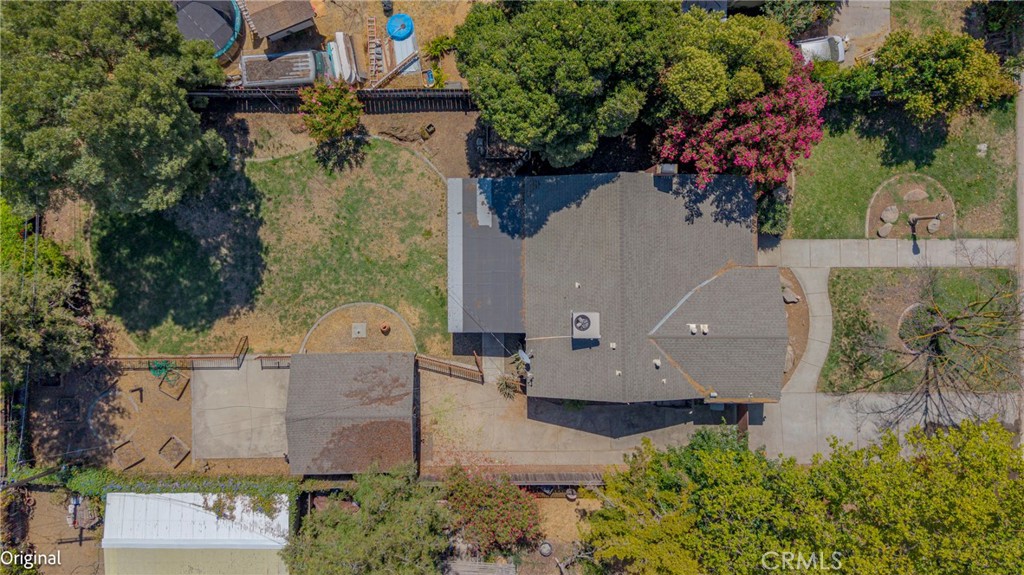 1221 E 21st St, Merced, CA 95340