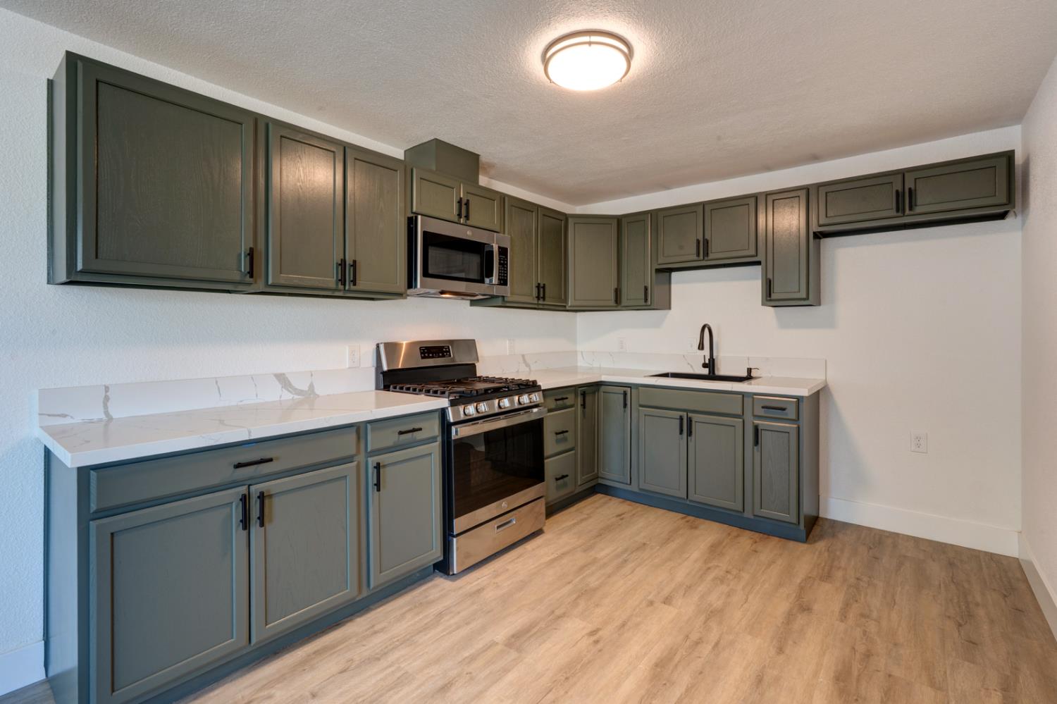 1500 Marguerite St, Atwater, CA 95301