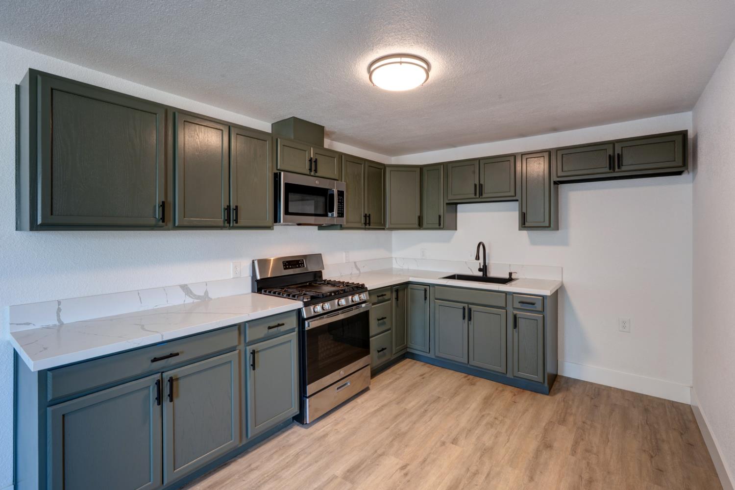 1500 Marguerite St, Atwater, CA 95301