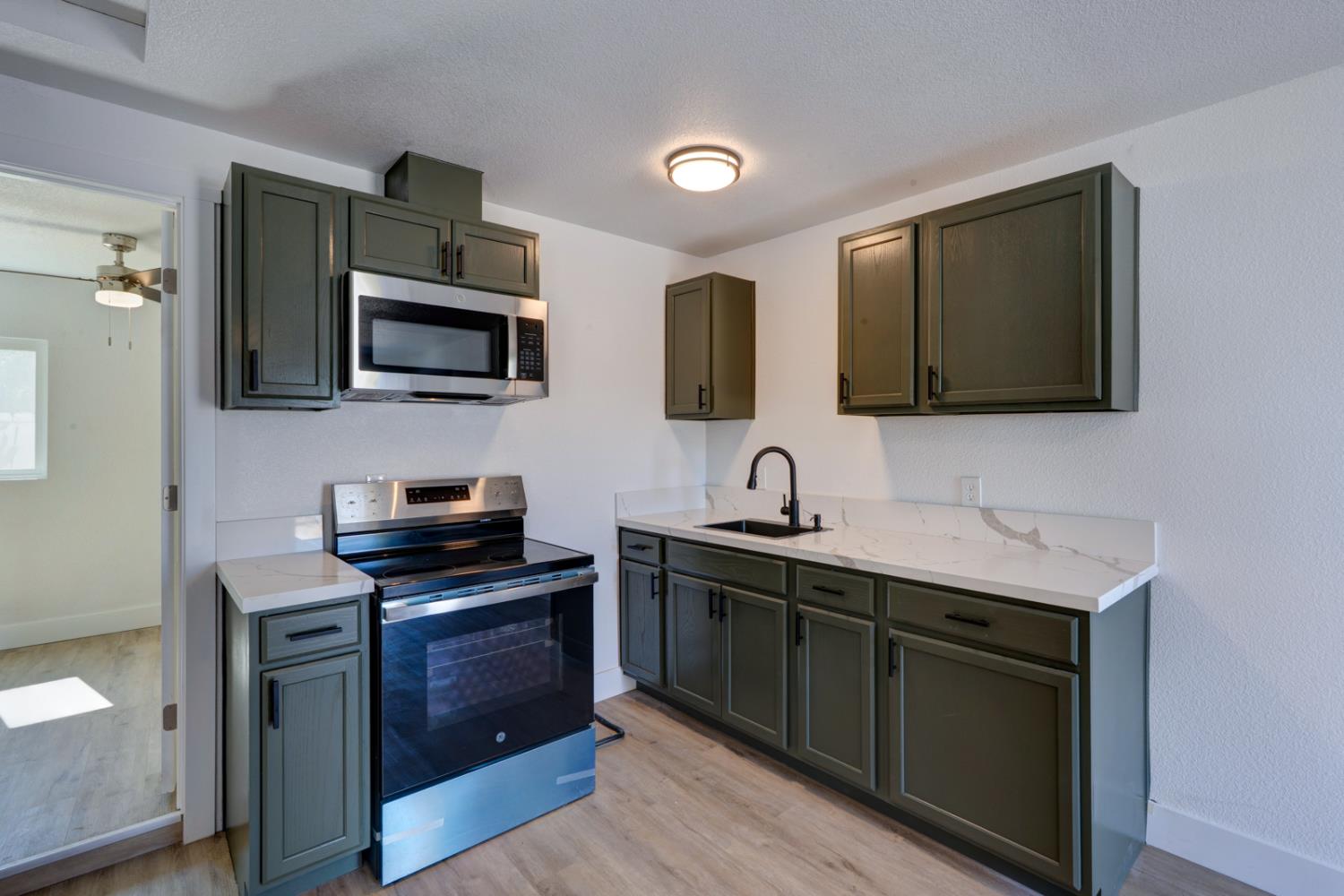 1500 Marguerite St, Atwater, CA 95301