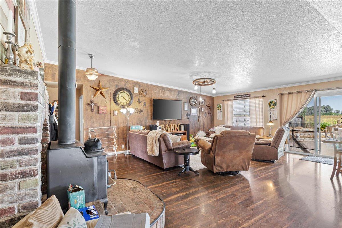 3888 W Avenue 1, Atwater, CA 95301