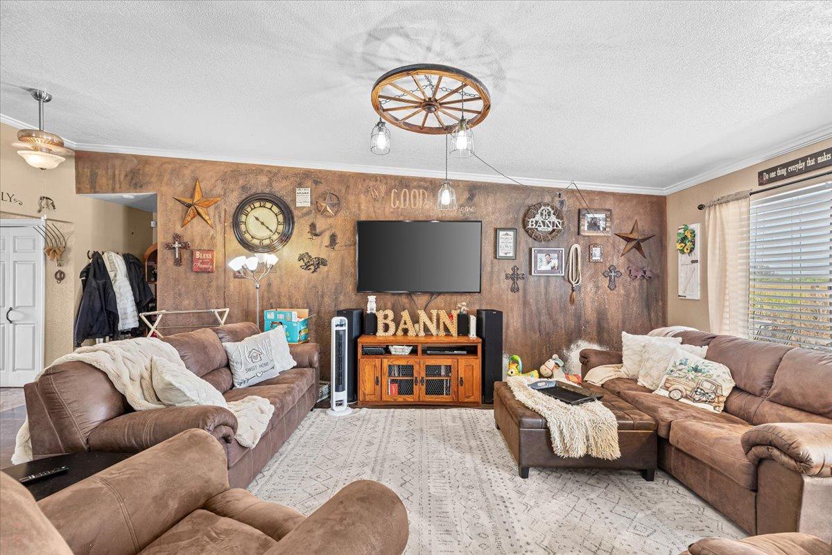 3888 W Avenue 1, Atwater, CA 95301