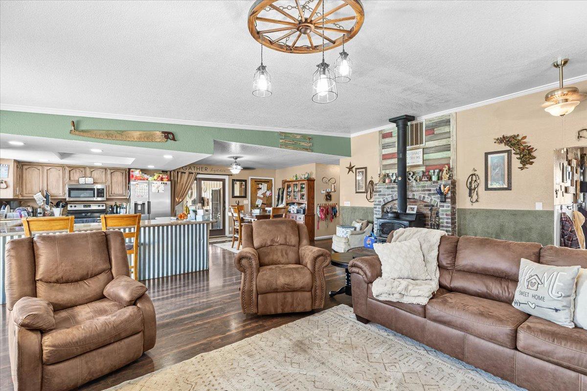 3888 W Avenue 1, Atwater, CA 95301