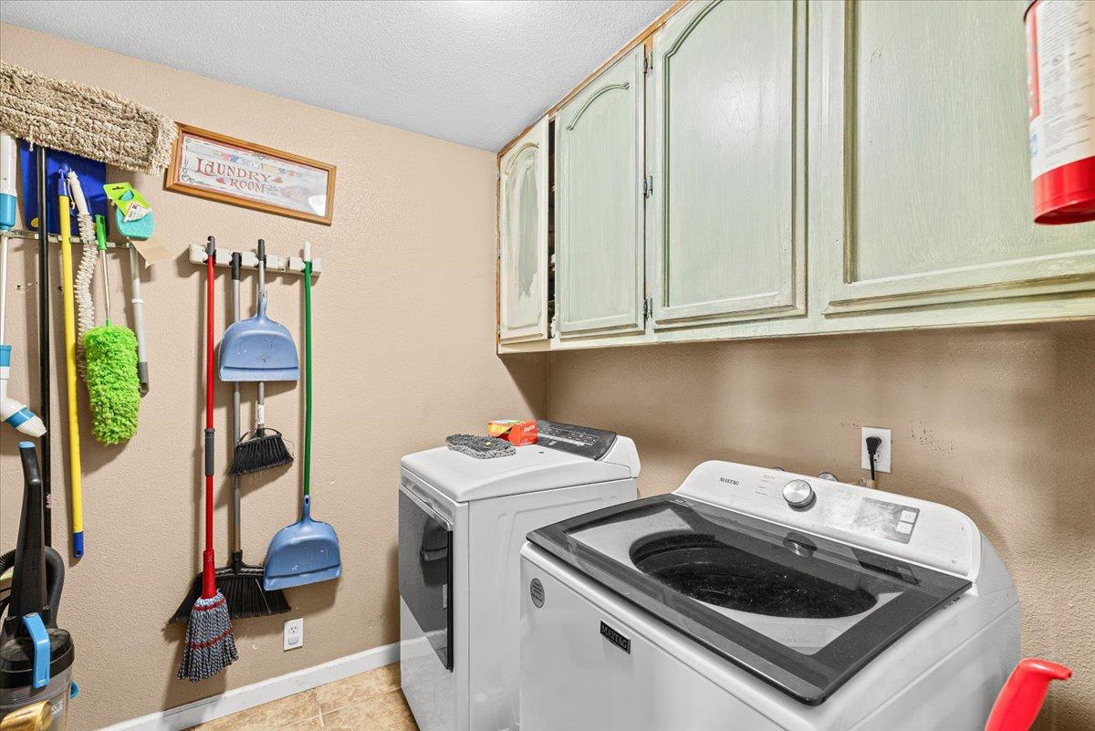 3888 W Avenue 1, Atwater, CA 95301