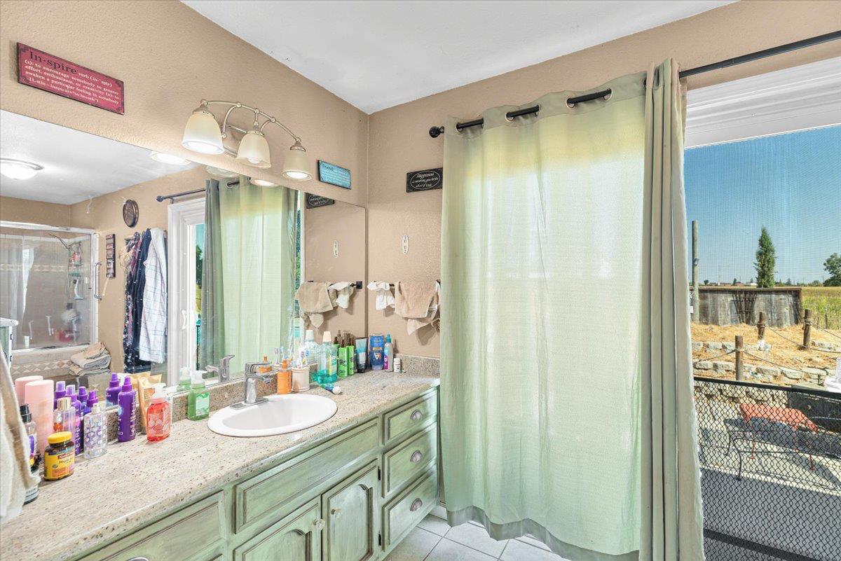 3888 W Avenue 1, Atwater, CA 95301