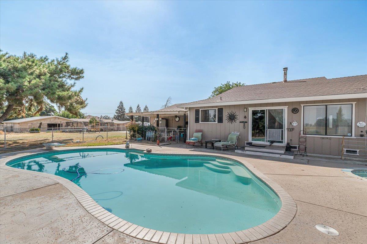 3888 W Avenue 1, Atwater, CA 95301