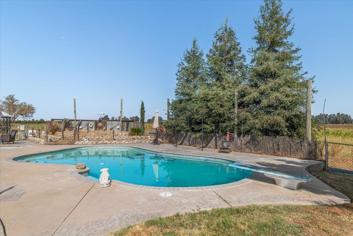3888 W Avenue 1, Atwater, CA 95301