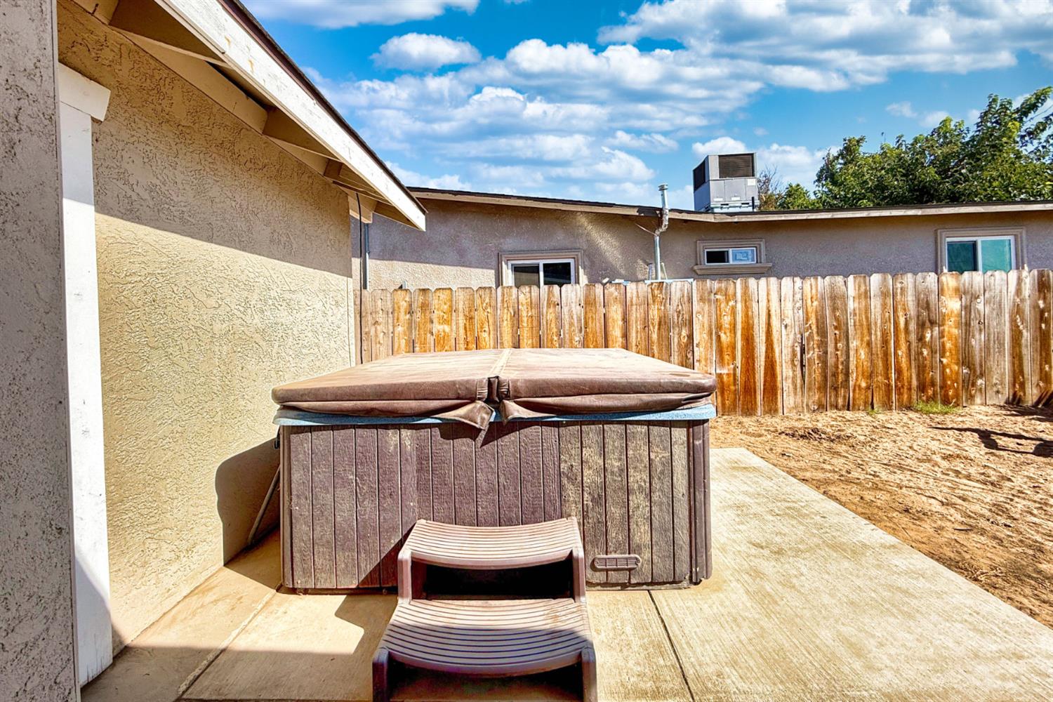 2638 Valley Dr, Atwater, CA 95301