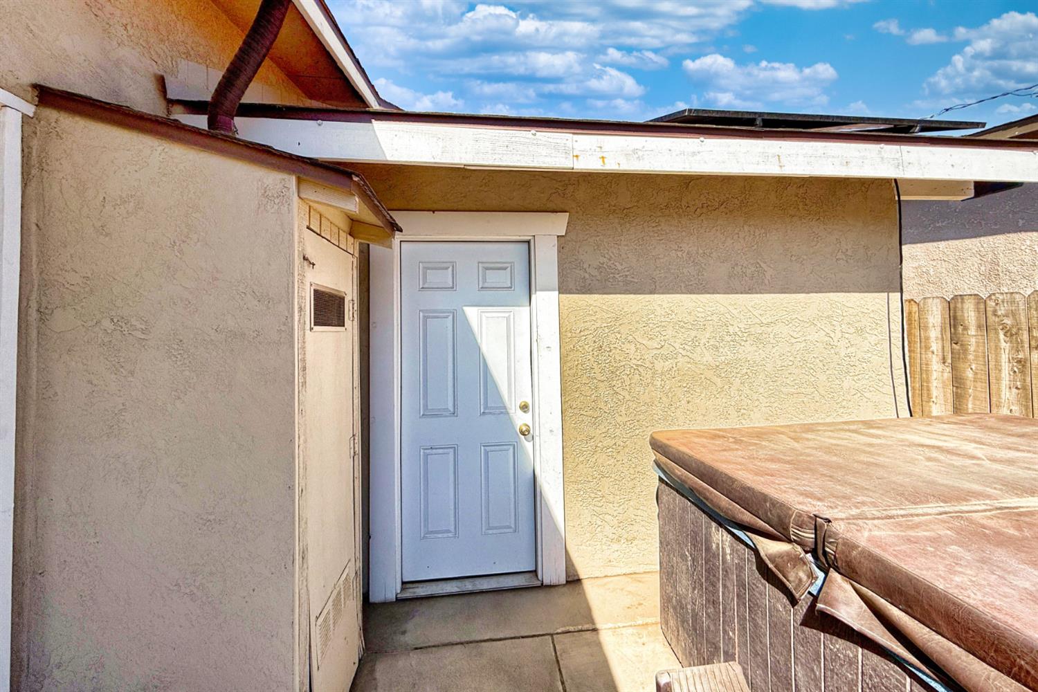 2638 Valley Dr, Atwater, CA 95301