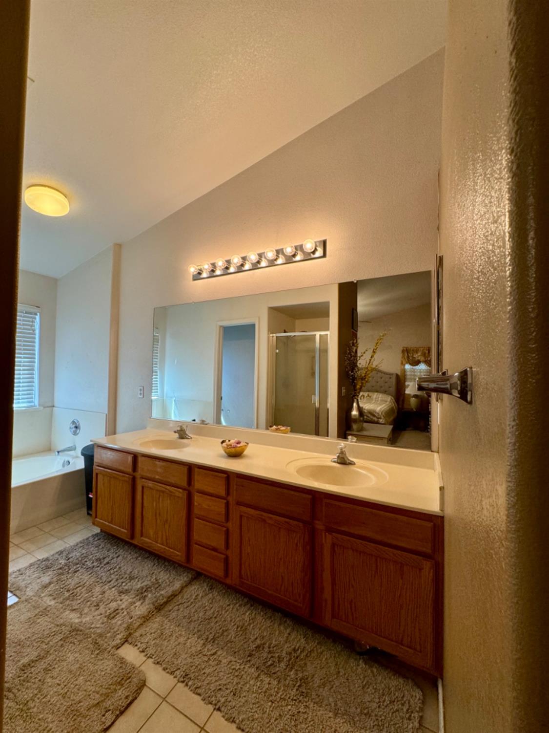 1384 W Almador Ter, Atwater, CA 95301