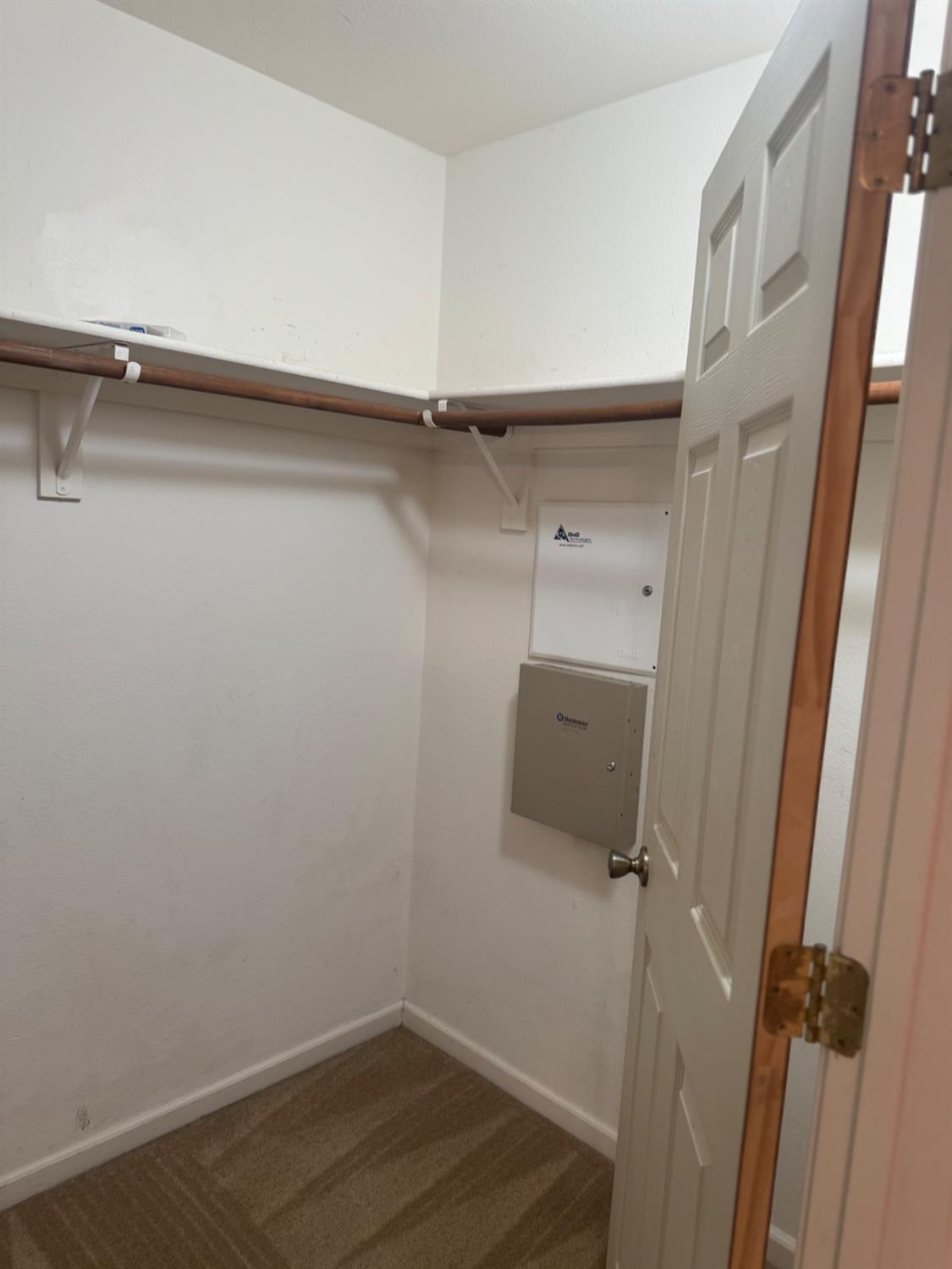 1384 W Almador Ter, Atwater, CA 95301