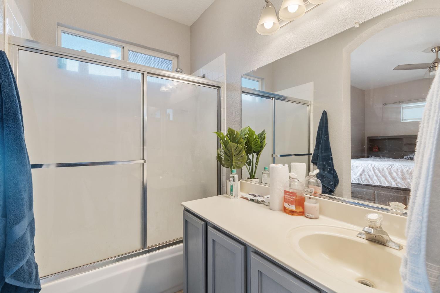 701 Palmer Pl, Atwater, CA 95301