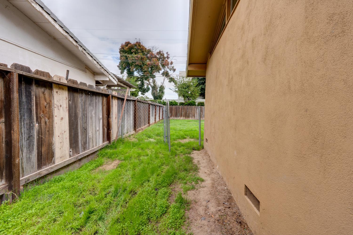 2310 Linden St, Atwater, CA 95301