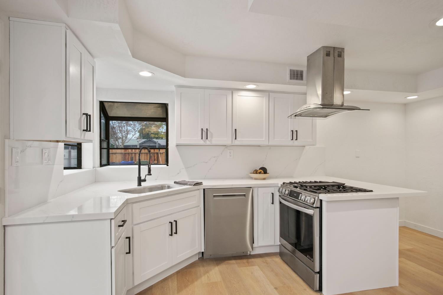 1360 Grove Ave, Atwater, CA 95301