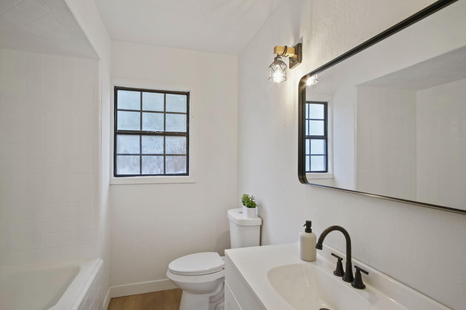 1360 Grove Ave, Atwater, CA 95301