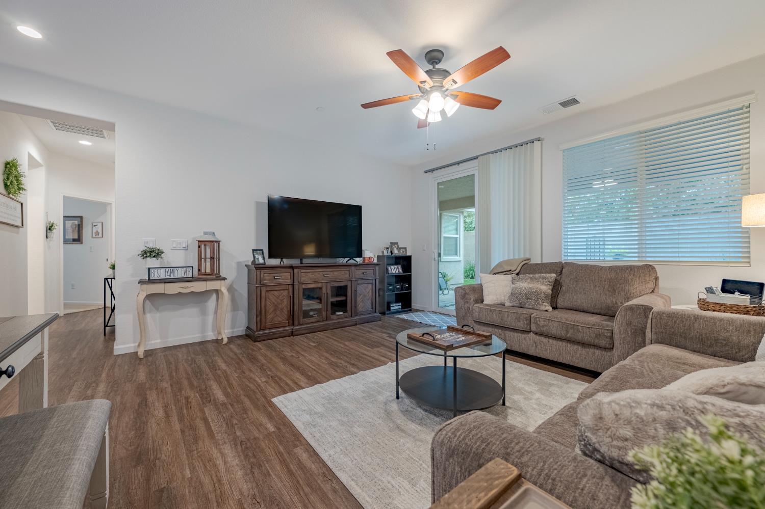 331 Carly Anne Dr, Merced, CA 95341